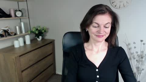 Snapshot of vivian_dream chatting on 17, 12, 2024 Vivian online show from 17, 12, 2024