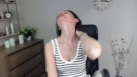Snapshot of vivian_dream chatting on 17, 1, 2025 Vivian online show from 17, 1, 2025