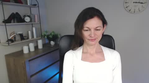 Snapshot of vivian_dream chatting on 5, 2, 2025 Vivian online show from 5, 2, 2025
