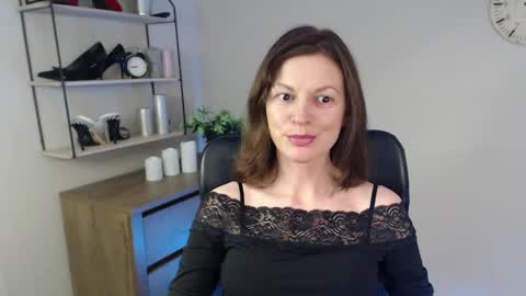 Snapshot of vivian_dream chatting on 24, 2, 2025 Vivian online show from 24, 2, 2025