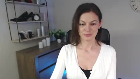 Snapshot of vivian_dream chatting on 25, 2, 2025 Vivian online show from 25, 2, 2025