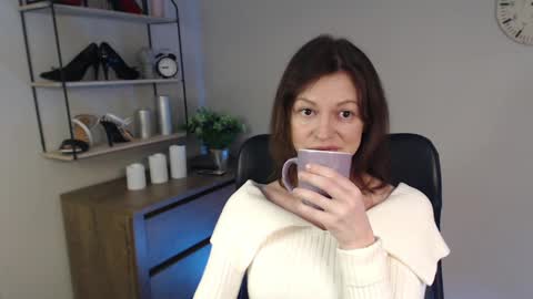 Snapshot of vivian_dream chatting on 26, 2, 2025 Vivian online show from 26, 2, 2025