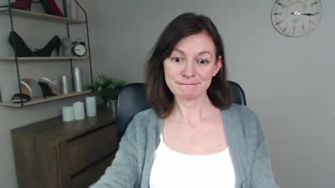 Snapshot of vivian_dream chatting on 3, 3, 2025 Vivian online show from 3, 3, 2025