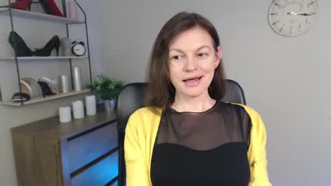 Snapshot of vivian_dream chatting on 4, 3, 2025 Vivian online show from 4, 3, 2025