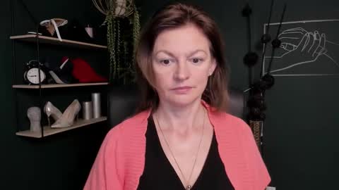 Snapshot of vivian_dream chatting on 10, 9, 2025 Vivian online show from 10, 9, 2025