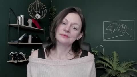 Snapshot of vivian_dream chatting on 4, 2, 2026 Vivian online show from 4, 2, 2026