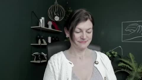 Vivian online show from 22, 4, 2026