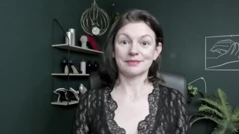 Vivian online show from 23, 4, 2026