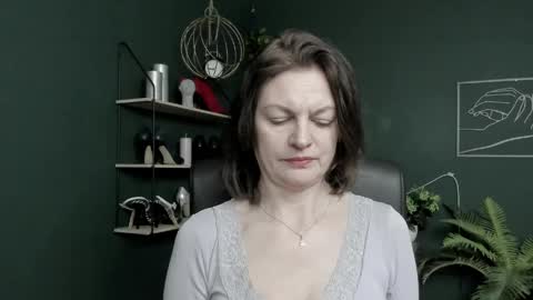 Vivian online show from 24, 4, 2026