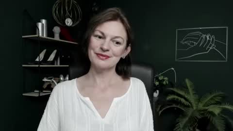 Vivian online show from 28, 7, 2026