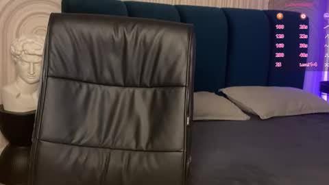 Vivian Evans online show from 21, 10, 2025