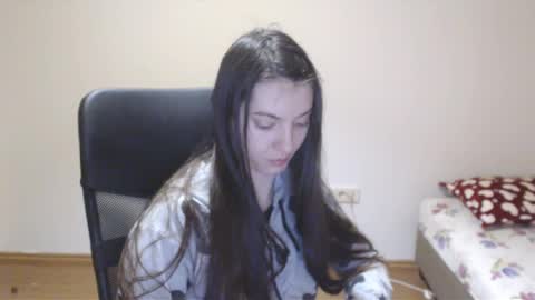 Vivian Gray online show from 12, 1, 2025