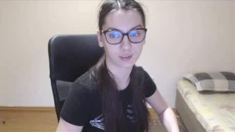 Vivian Gray online show from 7, 3, 2025