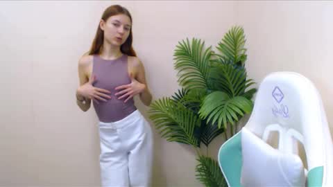 Vivien online show from 6, 12, 2024