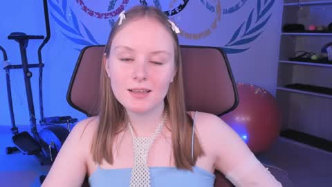 Snapshot of vivienleeigh chatting on 19, 12, 2024 Vivien online show from 19, 12, 2024