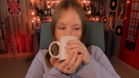 Snapshot of vivienleeigh chatting on 24, 12, 2024 Vivien online show from 24, 12, 2024