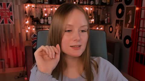 Snapshot of vivienleeigh chatting on 24, 12, 2024 Vivien online show from 24, 12, 2024