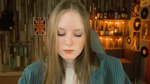 Snapshot of vivienleeigh chatting on 20, 2, 2025 Vivien online show from 20, 2, 2025