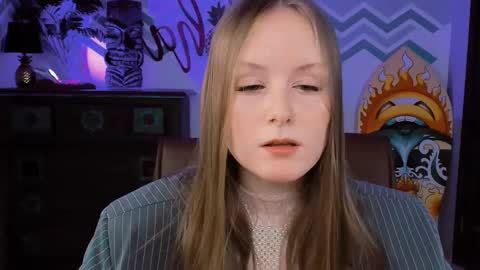 Snapshot of vivienleeigh chatting on 22, 2, 2025 Vivien online show from 22, 2, 2025