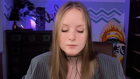 Snapshot of vivienleeigh chatting on 23, 2, 2025 Vivien online show from 23, 2, 2025