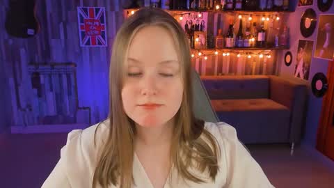 Snapshot of vivienleeigh chatting on 28, 2, 2025 Vivien online show from 28, 2, 2025