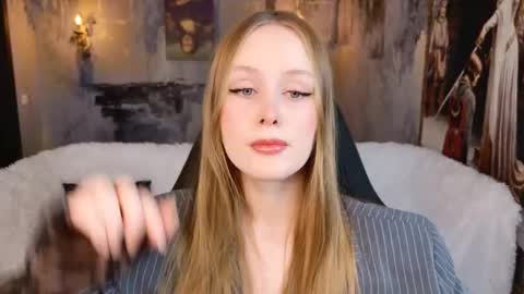 Snapshot of vivienleeigh chatting on 23, 11, 2025 Vivien online show from 23, 11, 2025