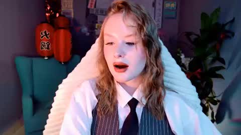 Snapshot of vivienleeigh chatting on 24, 6, 2026 Vivien online show from 24, 6, 2026