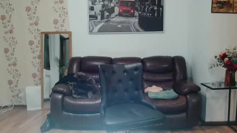 Snapshot of vivienne17 chatting on 20, 2, 2025 vivienne online show from 20, 2, 2025