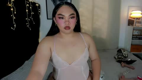 Snapshot of vivienne_monroe chatting on 15, 7, 2026 vivienne_monroe online show from 15, 7, 2026