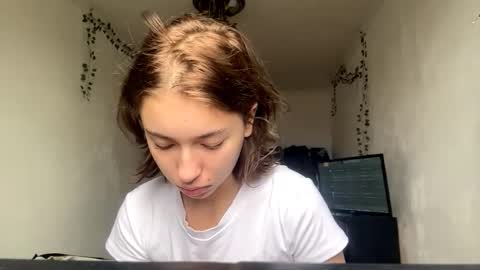 Vivi online show from 12, 11, 2025