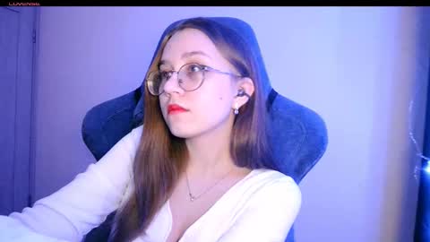 vivivivikkie online show from 3, 3, 2026