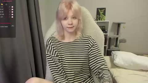 Snapshot of vivy_ chatting on 22, 7, 2026 chatur babes online show from 22, 7, 2026