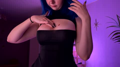 Polly  Online mostly at 9pm-2am UK Time online show from 20, 12, 2025