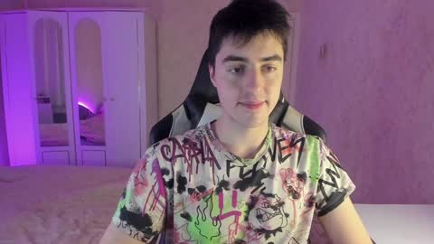 Snapshot of vlad1605 chatting on 12, 1, 2025 Martin online show from 12, 1, 2025