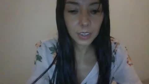 Snapshot of vlogcafe chatting on 8, 10, 2025 Lua online show from 8, 10, 2025