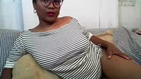 Snapshot of voagelle chatting on 13, 2, 2025 voagelle online show from 13, 2, 2025