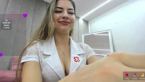 Snapshot of von_dee chatting on 19, 10, 2025 von_dee online show from 19, 10, 2025