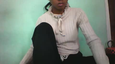 vounialdy online show from 24, 2, 2025