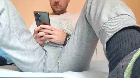 Snapshot of vozd chatting on 17, 2, 2025 sweetcock online show from 17, 2, 2025