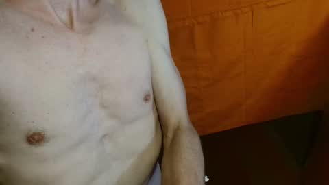 Snapshot of vrouwen_verwenner chatting on 8, 6, 2026 Mac Miller online show from 8, 6, 2026