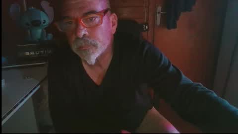 Snapshot of vuda77 chatting on 30, 10, 2025 oscar online show from 30, 10, 2025