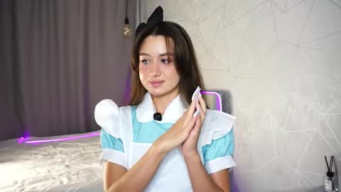 Snapshot of vvilly_wonka chatting on 11, 9, 2025 Ethal - thank you for thumb up online show from 11, 9, 2025