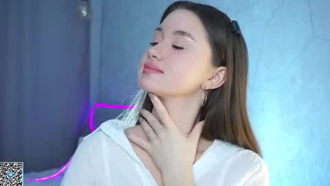 Snapshot of vvilly_wonka chatting on 12, 11, 2025 Ethal - thank you for thumb up online show from 12, 11, 2025