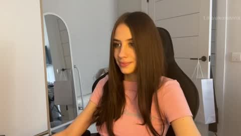 Snapshot of vx_arina chatting on 28, 4, 2026 Arina online show from 28, 4, 2026