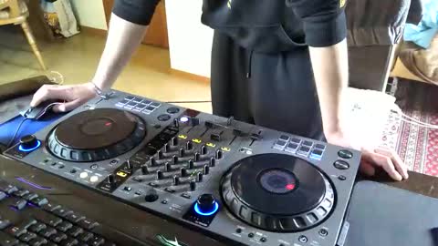 Snapshot of vybzkartel1987 chatting on 5, 4, 2026 VybzKartel online show from 5, 4, 2026