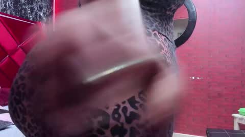 waleska   online show from 28, 11, 2025