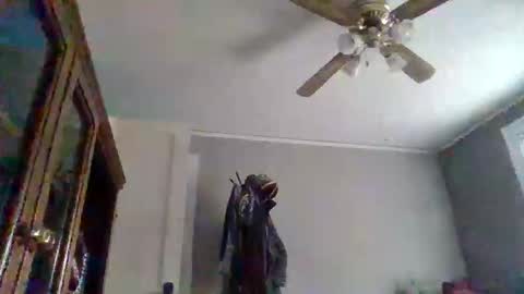 Snapshot of waltbkk chatting on 21, 11, 2025 Walter online show from 21, 11, 2025