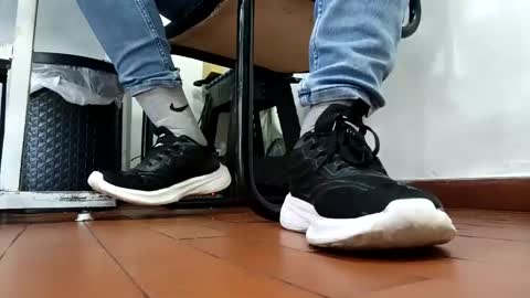 Snapshot of waltherfeet_ chatting on 25, 11, 2025 WaltherFeet online show from 25, 11, 2025