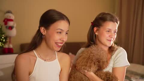 Wendy. Hello Honeys Ill see you 2nd 5th 7th this week love you3 online show from 20, 12, 2025