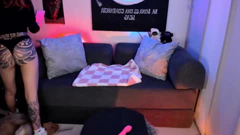   online show from 1, 2, 2026